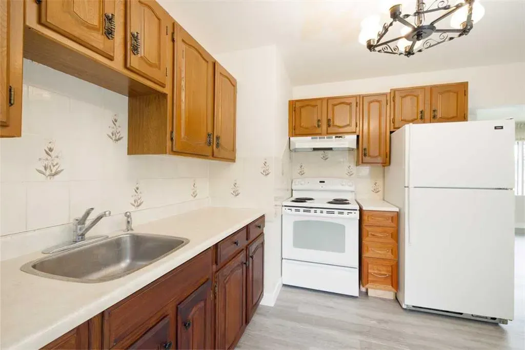 33 Northmount Crescent NW
