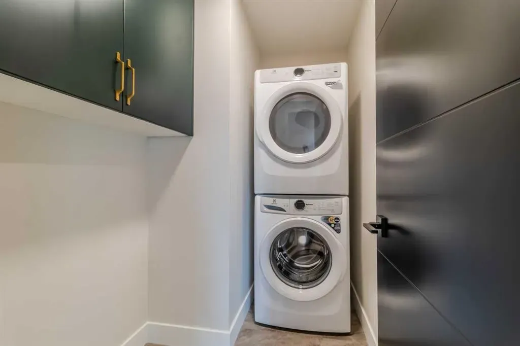22 Aura Drive