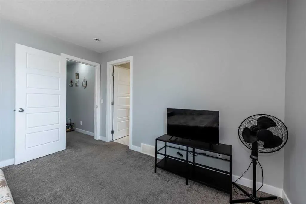 44 skyview Circle NE