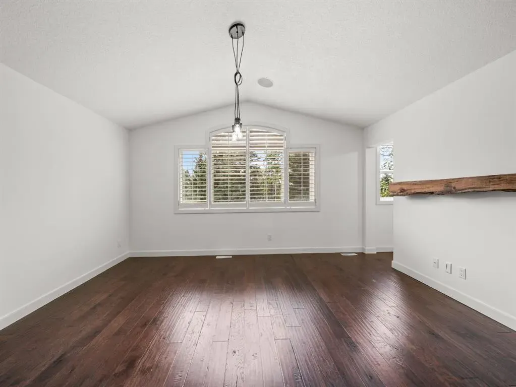 298075 218 Street W, #200