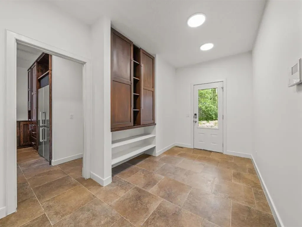 298075 218 Street W, #200