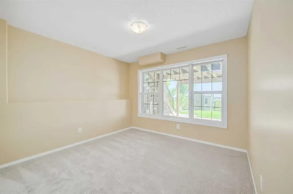 109 Sherwood Way NW