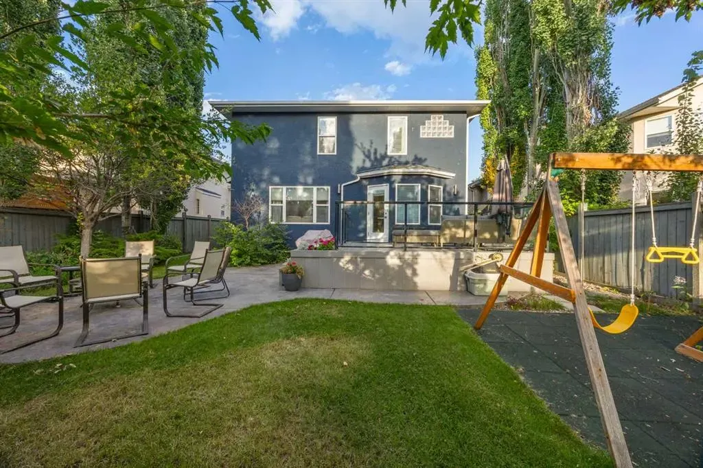 47 Mckenzie Lake Crescent SE
