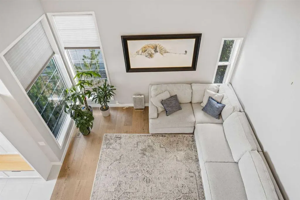 47 Mckenzie Lake Crescent SE