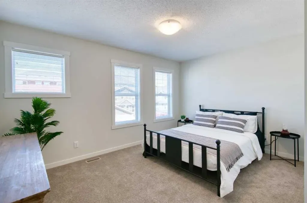 135 Mahogany Parade SE, #710