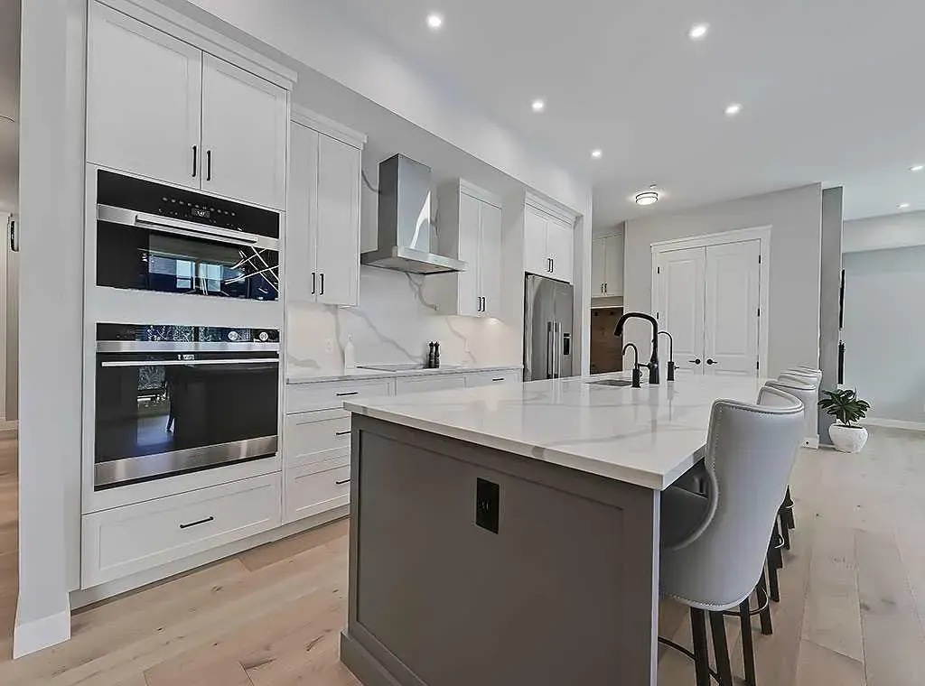 135 Lebel Crescent NW, #201