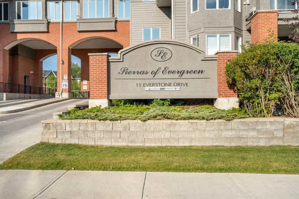 15 Everstone Drive SW, #207
