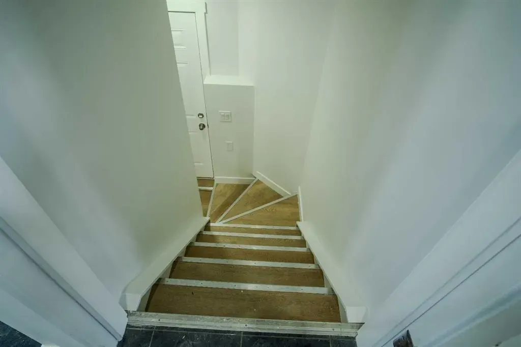 23 Saddlebrook Gardens NE