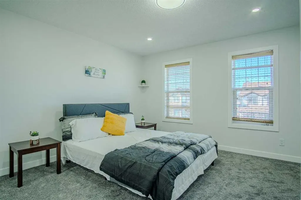 23 Saddlebrook Gardens NE