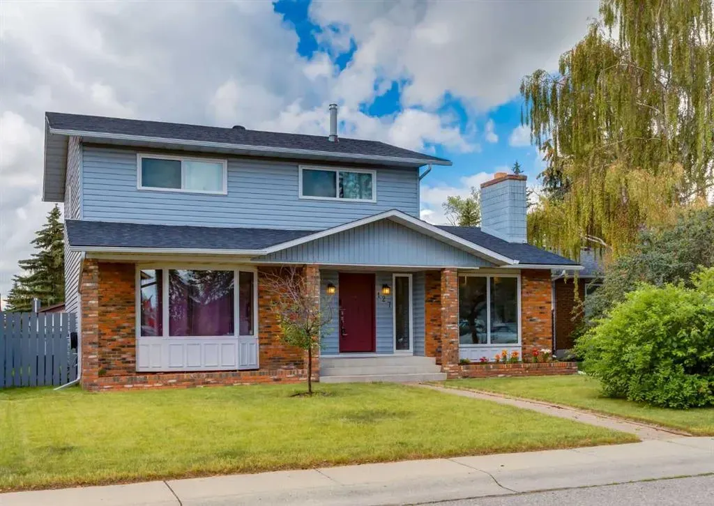 127 Silvercreek Close NW