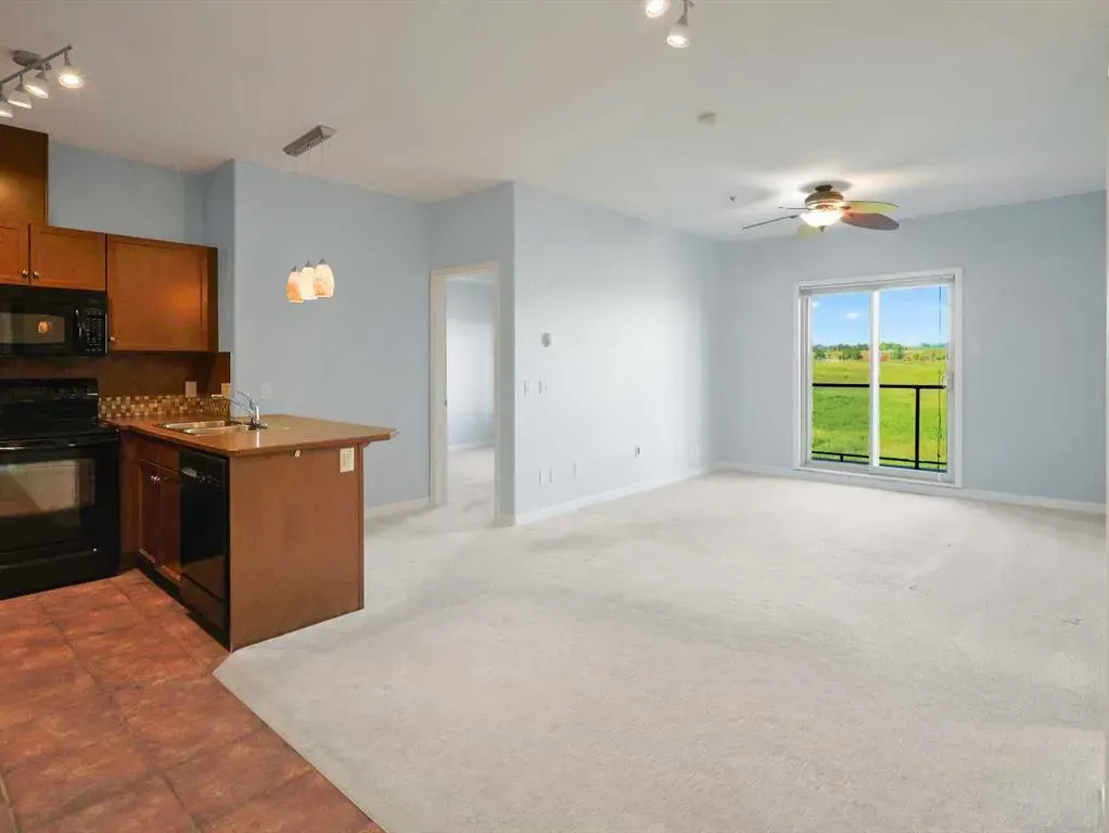 92 Crystal Shores Road, #4306