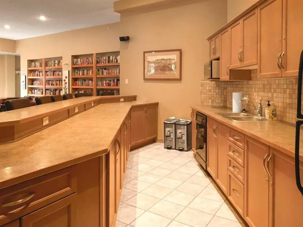 92 Crystal Shores Road, #4306