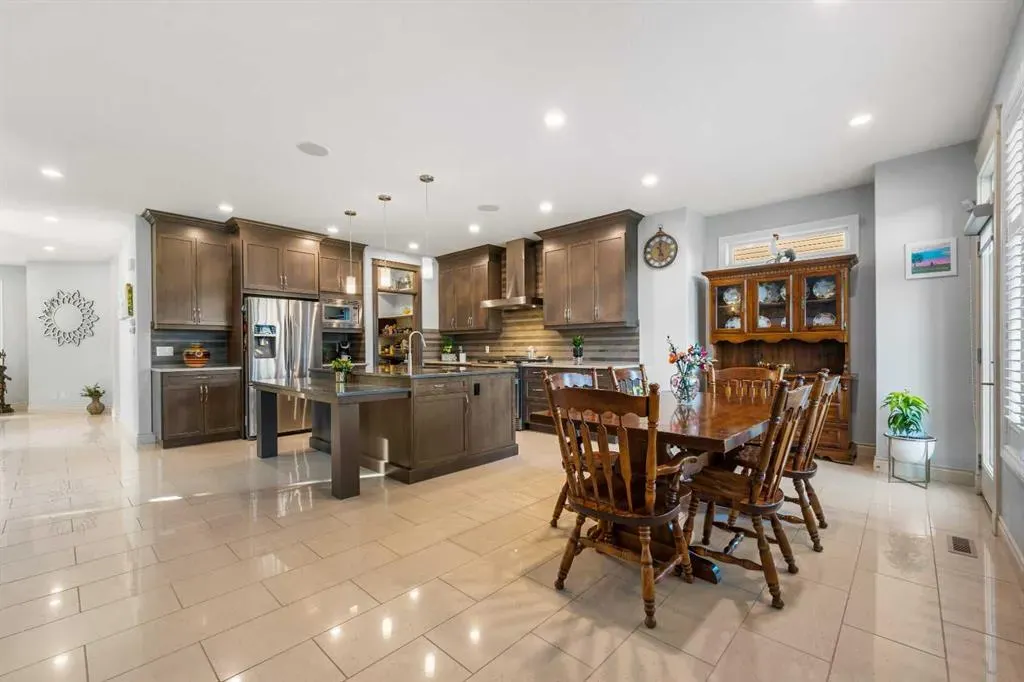 2233 Bayside Circle SW
