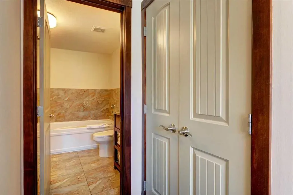 190 Kananaskis Way, #410