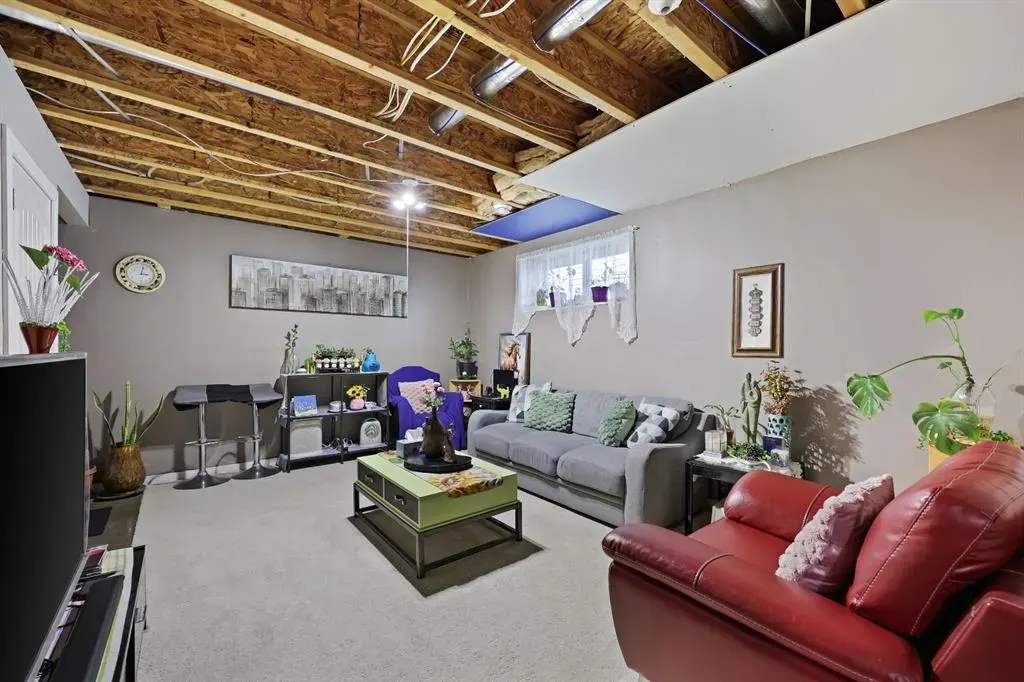 21 Willow Lane