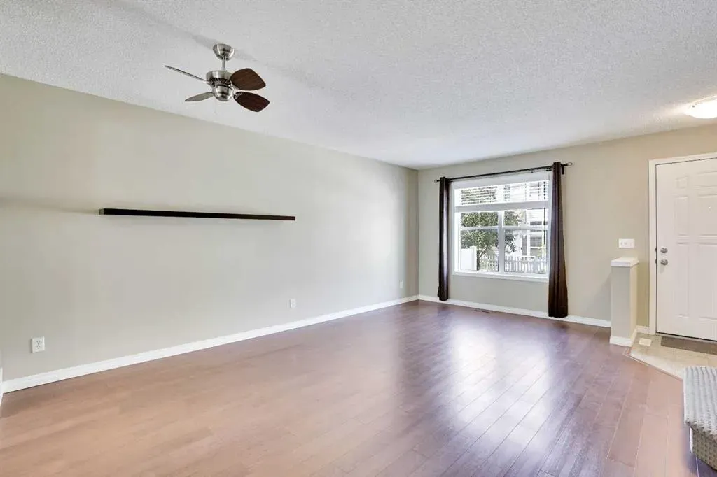 3174 New Brighton Gardens SE