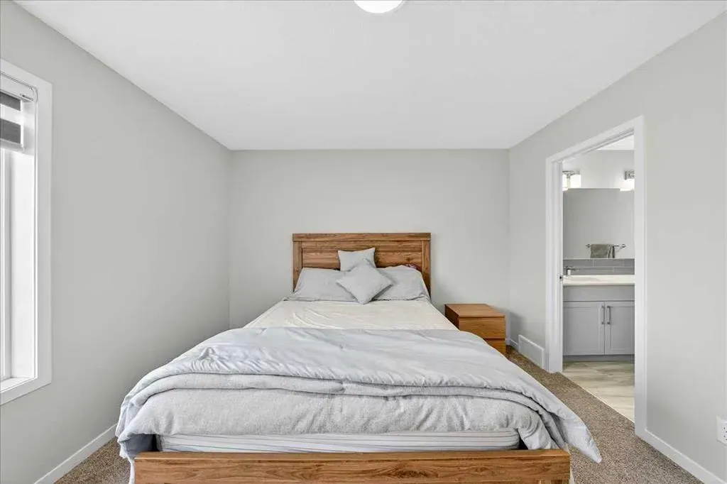 10 Lucas Close NW