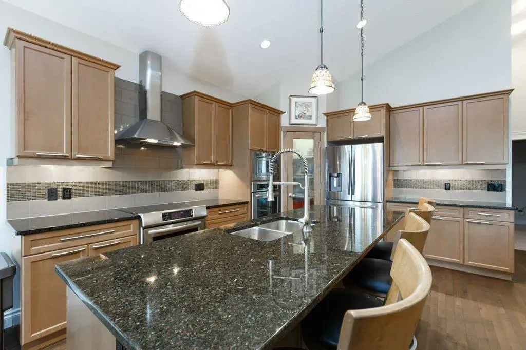 2413 Bayside Circle SW