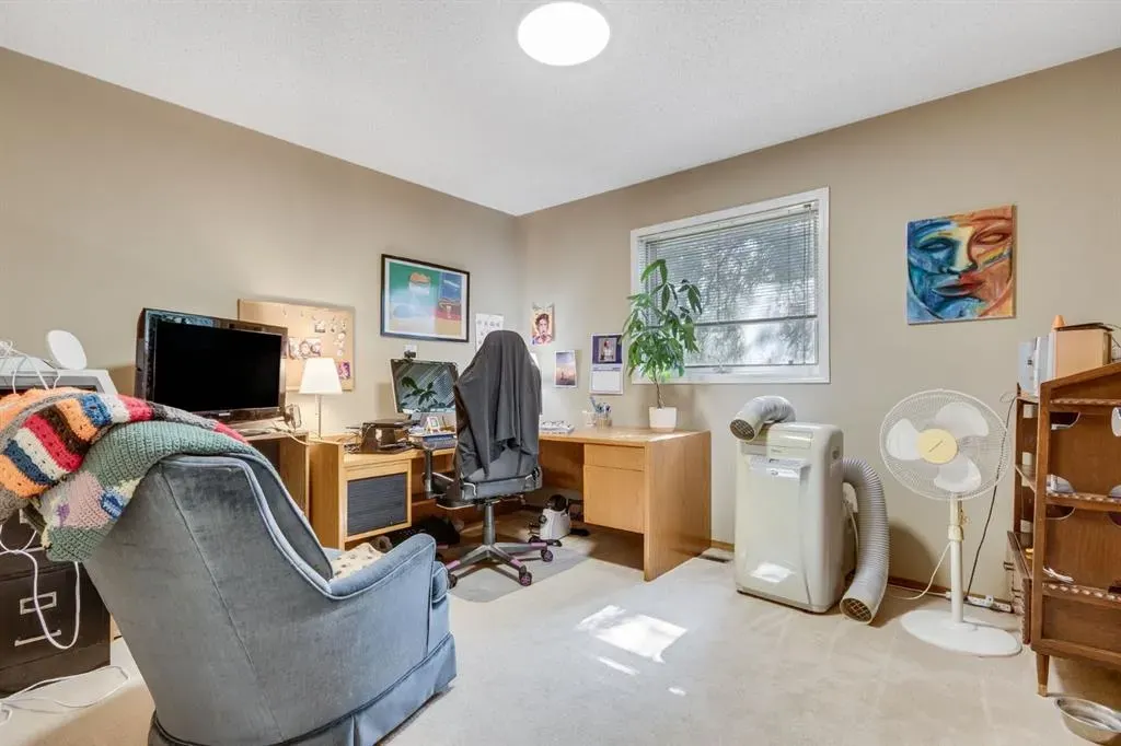212 Mckerrell Way SE
