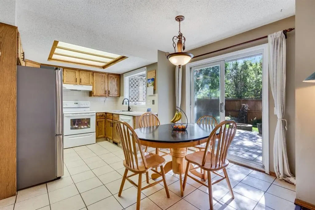 212 Mckerrell Way SE