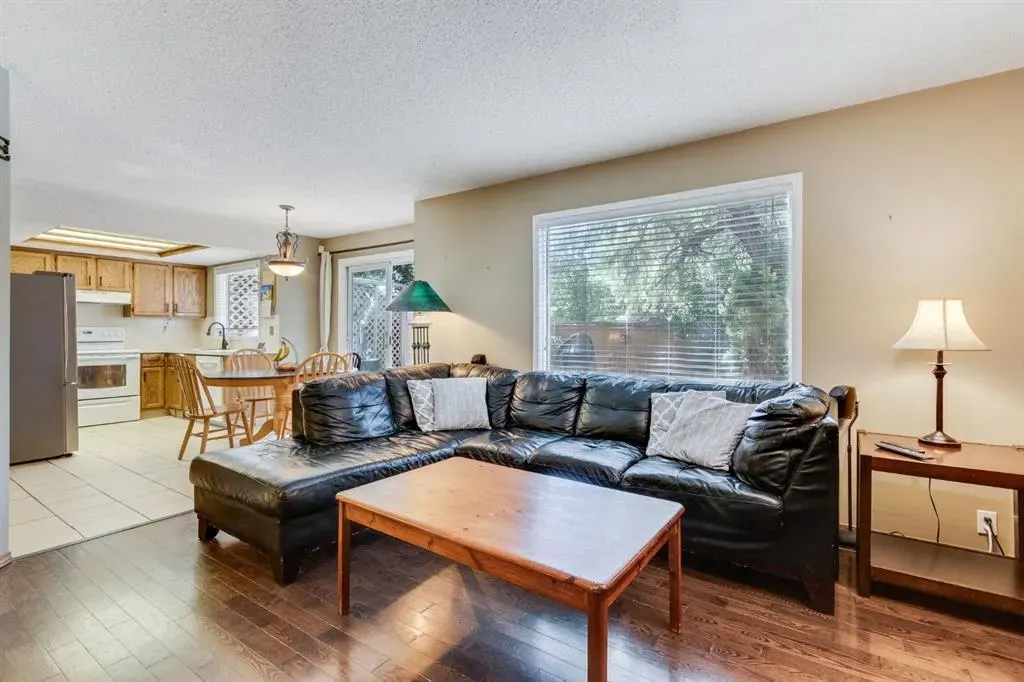 212 Mckerrell Way SE