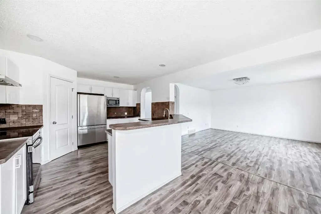 120 Springmere Grove