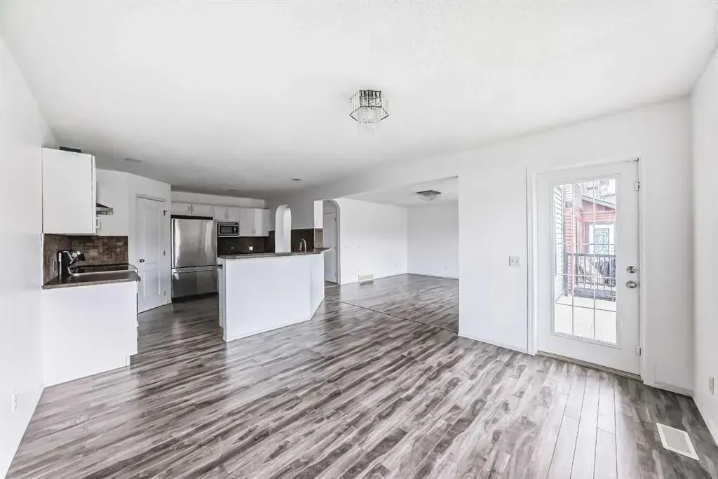 120 Springmere Grove