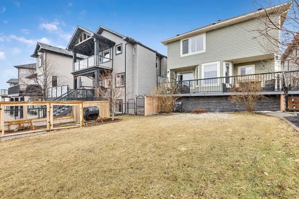 62 Kinlea Court NW