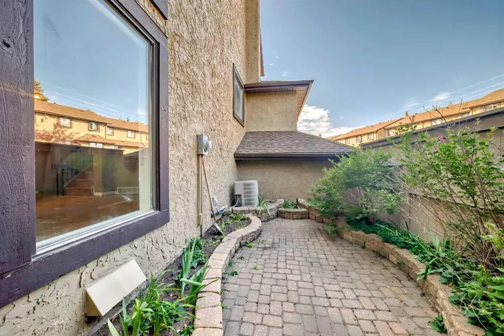 26 Glamis Gardens SW