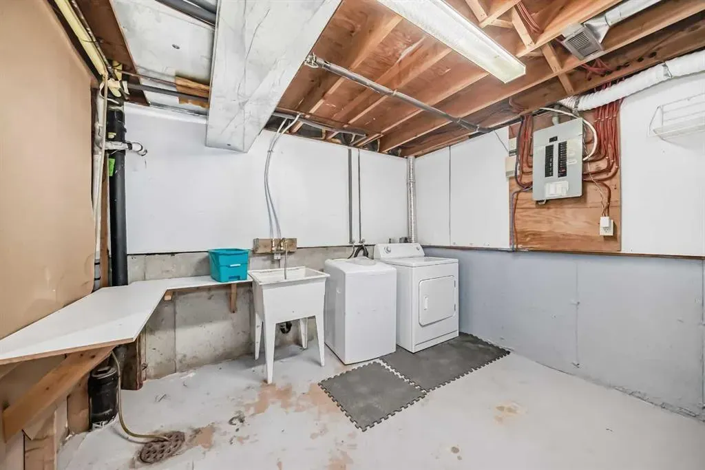 26 Glamis Gardens SW