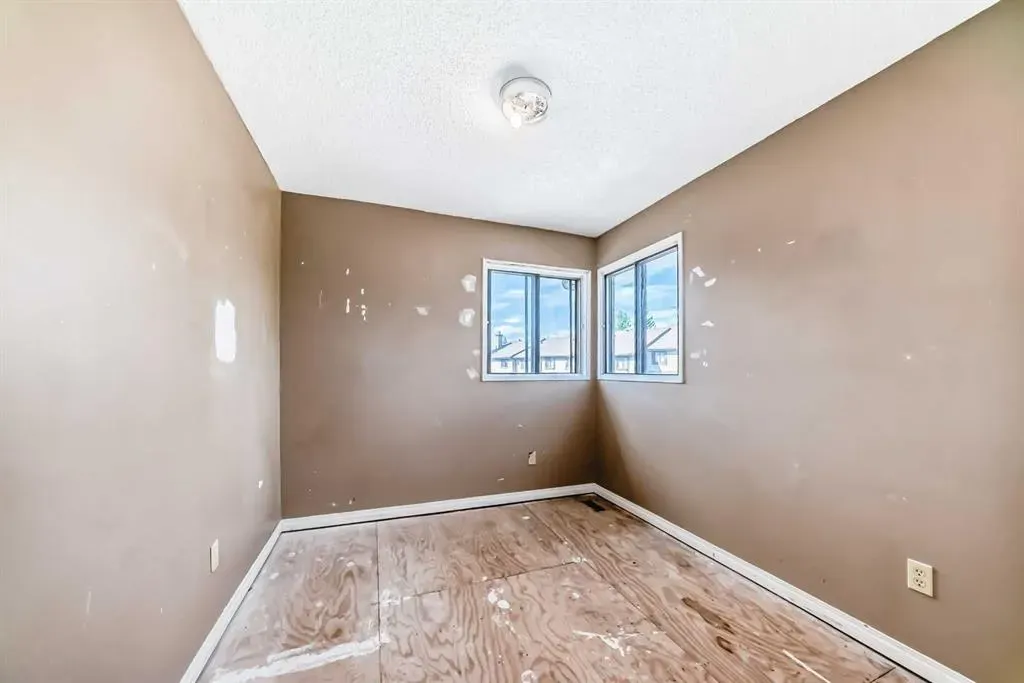 26 Glamis Gardens SW