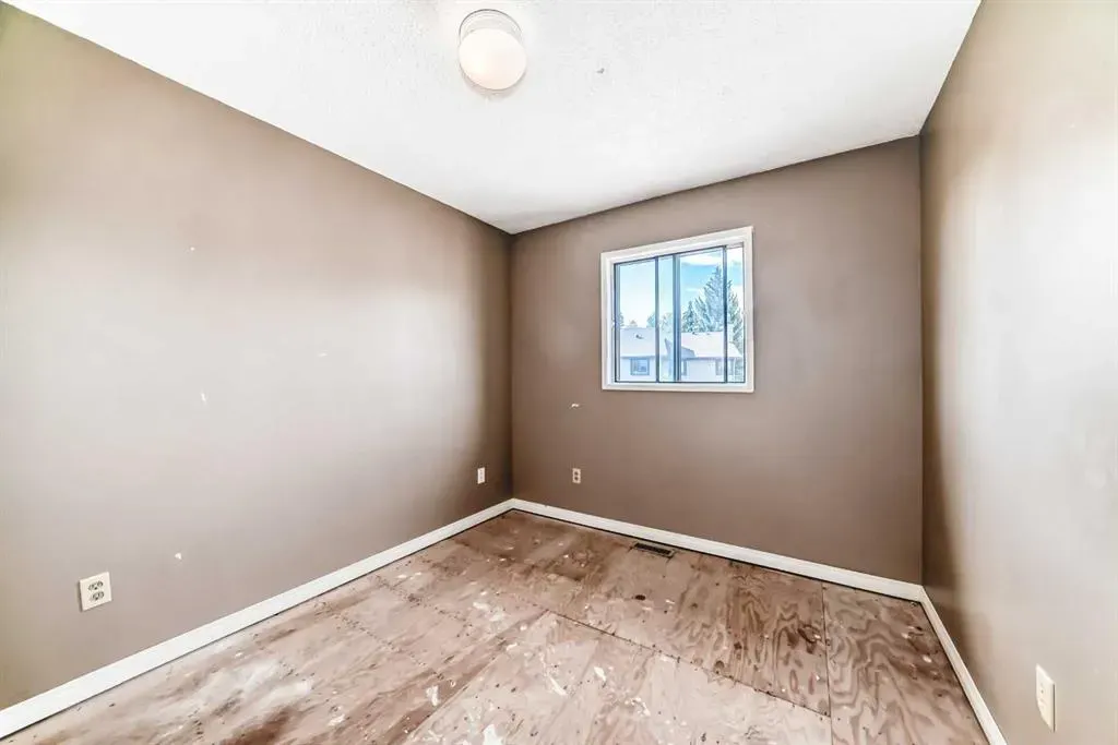 26 Glamis Gardens SW