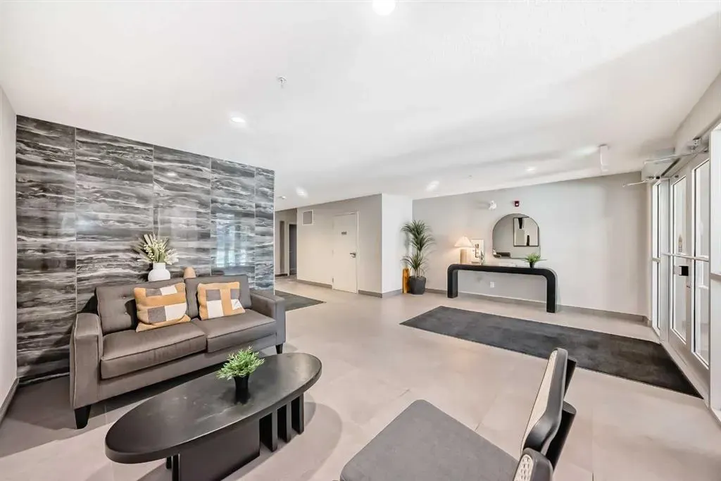 150 Shawnee Square, #310