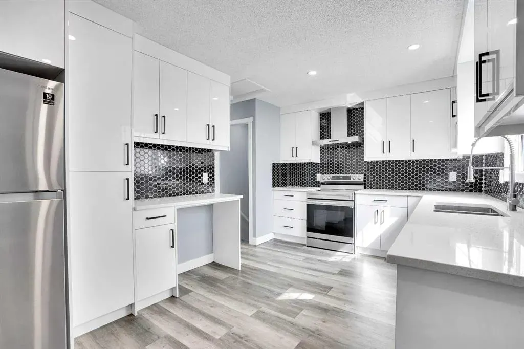 35 Castlefall Grove NE