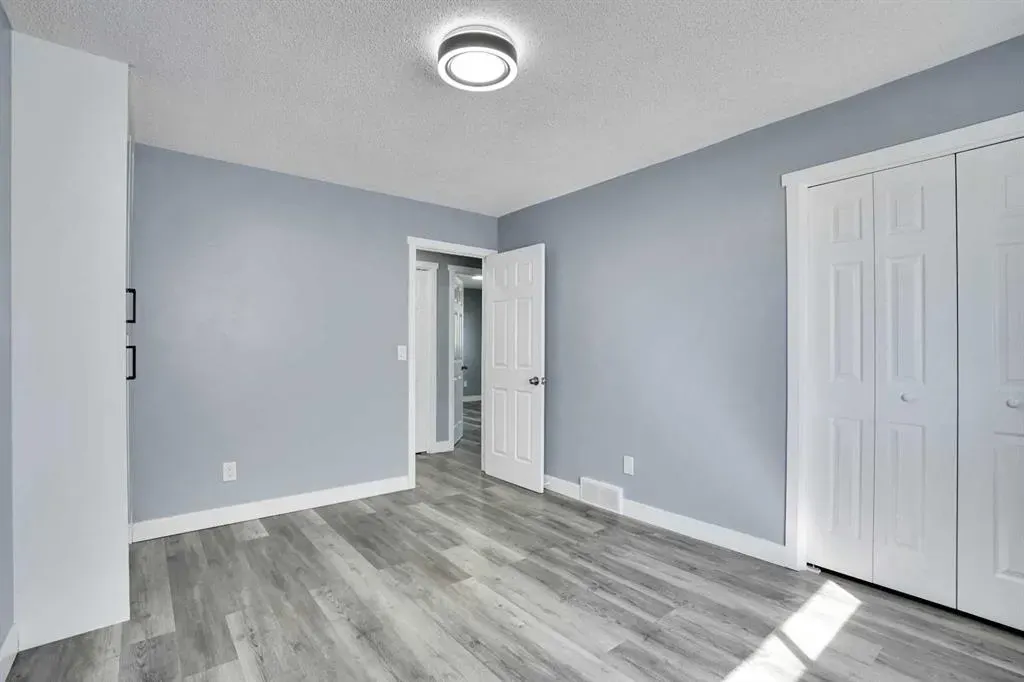 35 Castlefall Grove NE