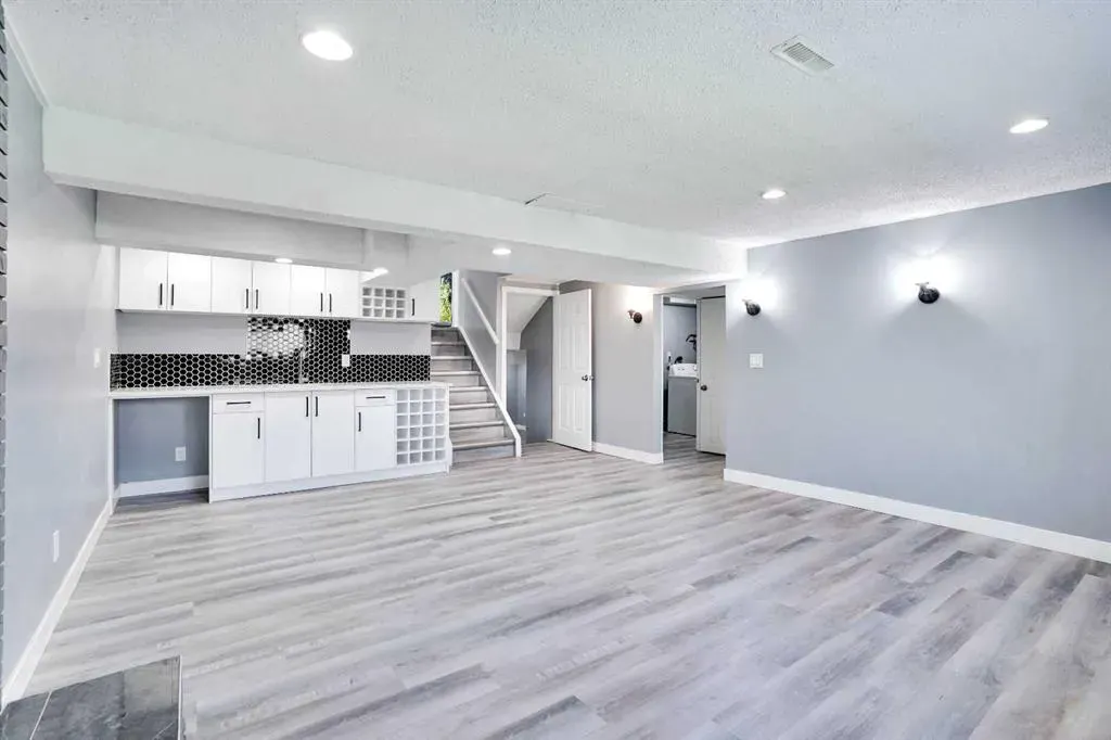 35 Castlefall Grove NE