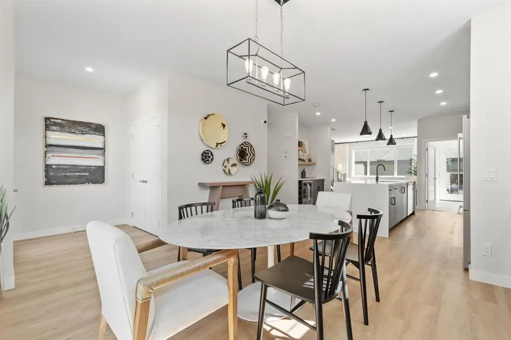 1002 Harmony Parade