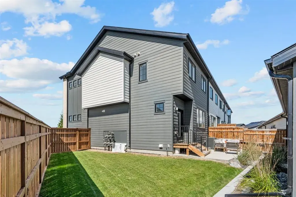1002 Harmony Parade