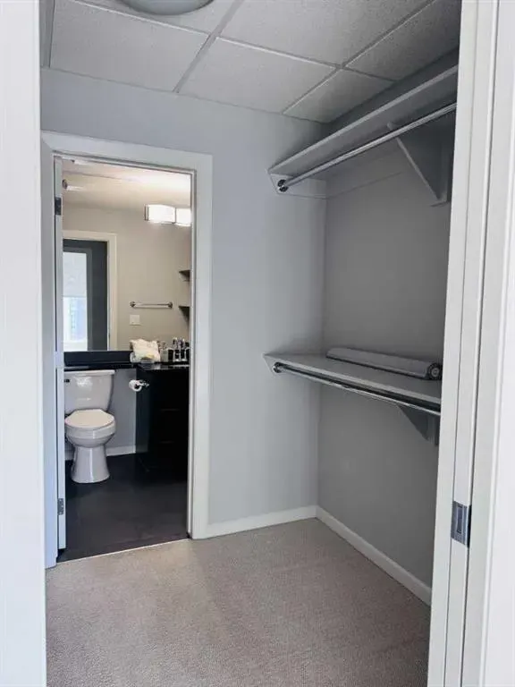 211 13 Avenue SE, #2008