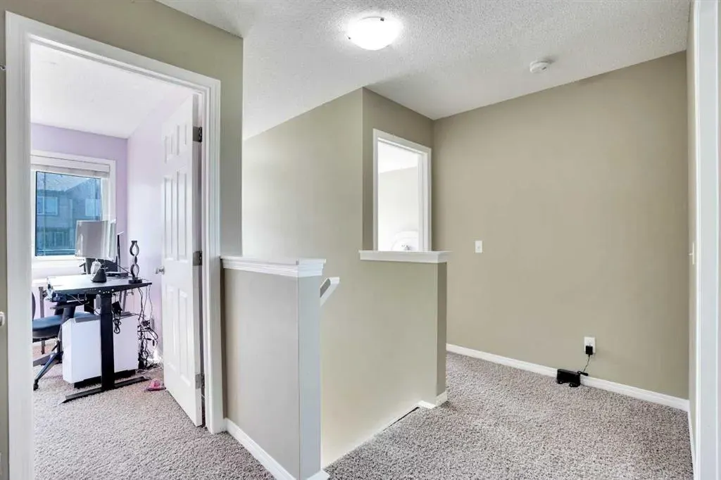 174 Windstone Avenue SW