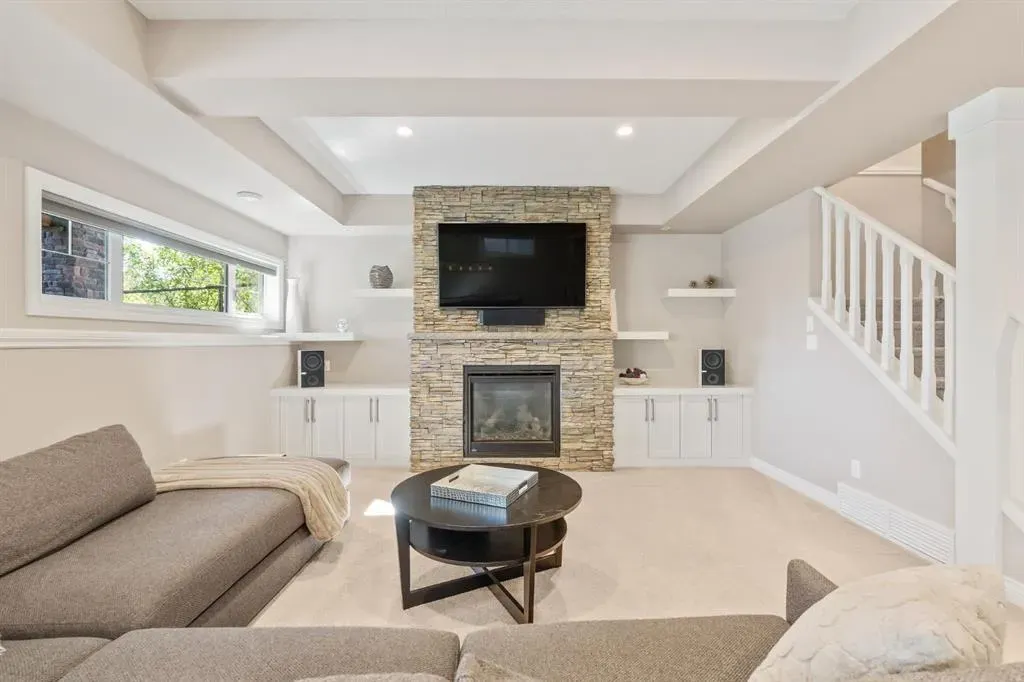 168 Aspen Summit Drive SW