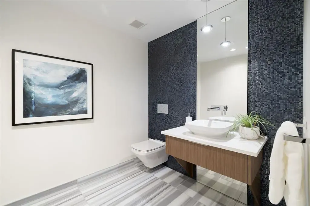 88 Waterfront Mews SW, #101
