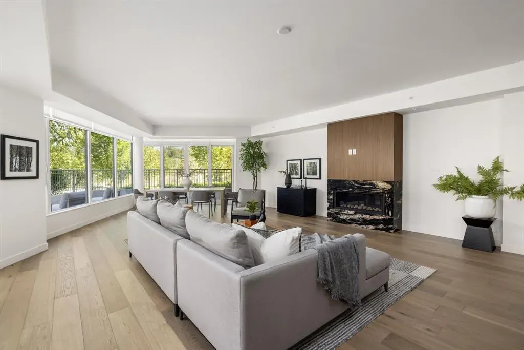 88 Waterfront Mews SW, #101