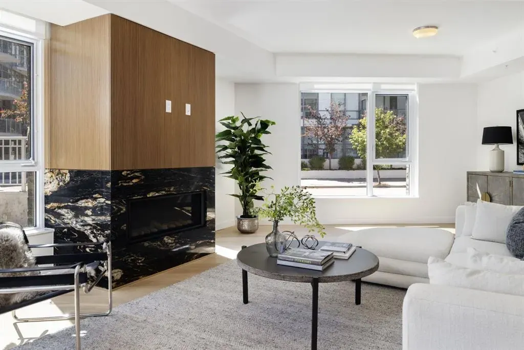88 Waterfront Mews SW, #102
