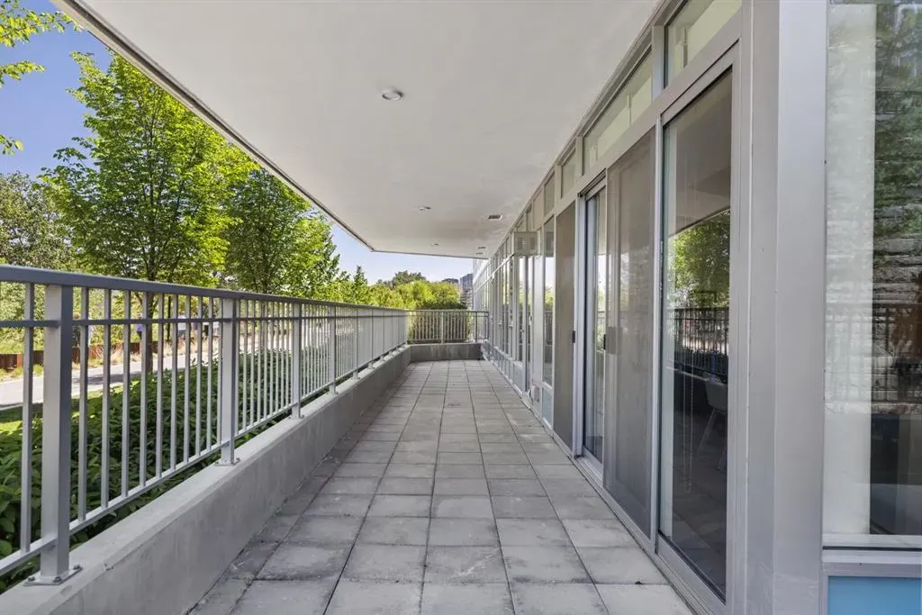 88 Waterfront Mews SW, #102