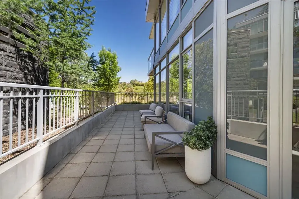 88 Waterfront Mews SW, #102