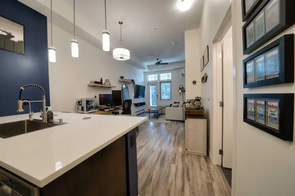 10 Mahogany Mews SE, #116