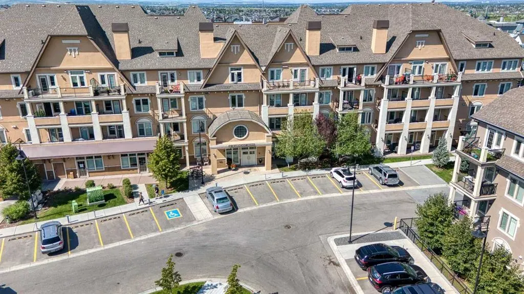 10 Mahogany Mews SE, #116
