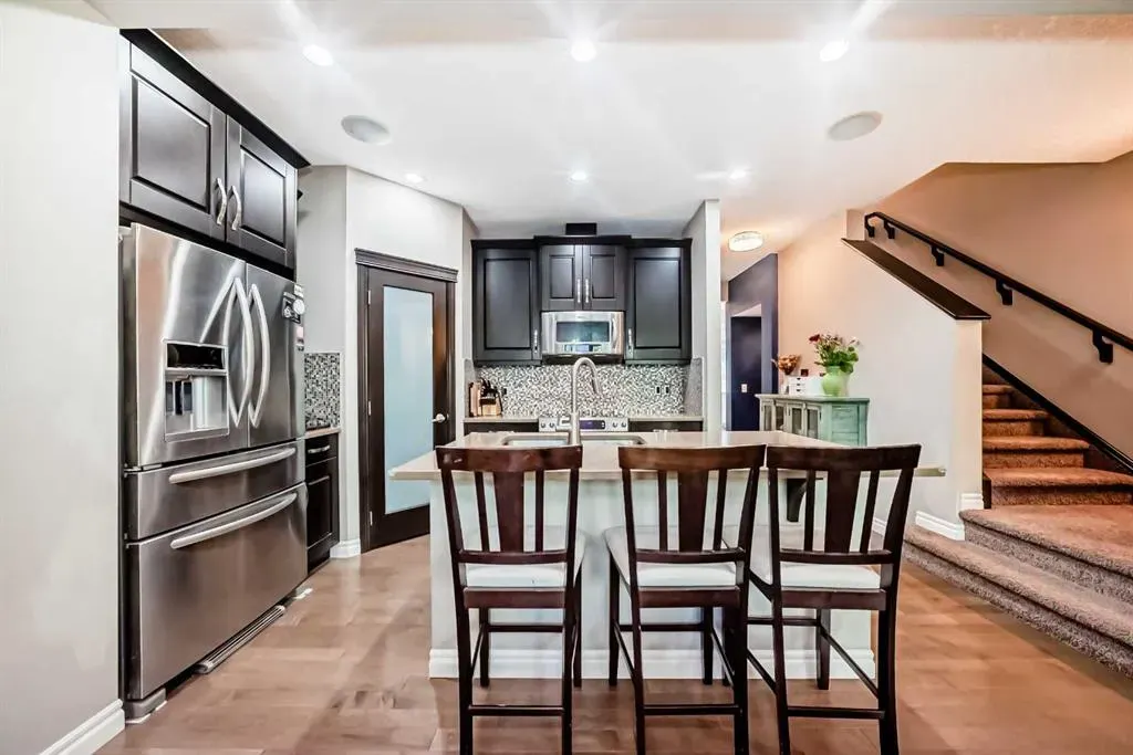 582 River Heights Crescent