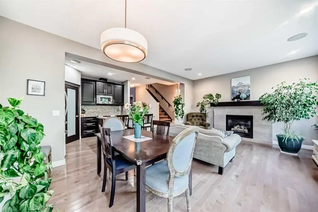 582 River Heights Crescent